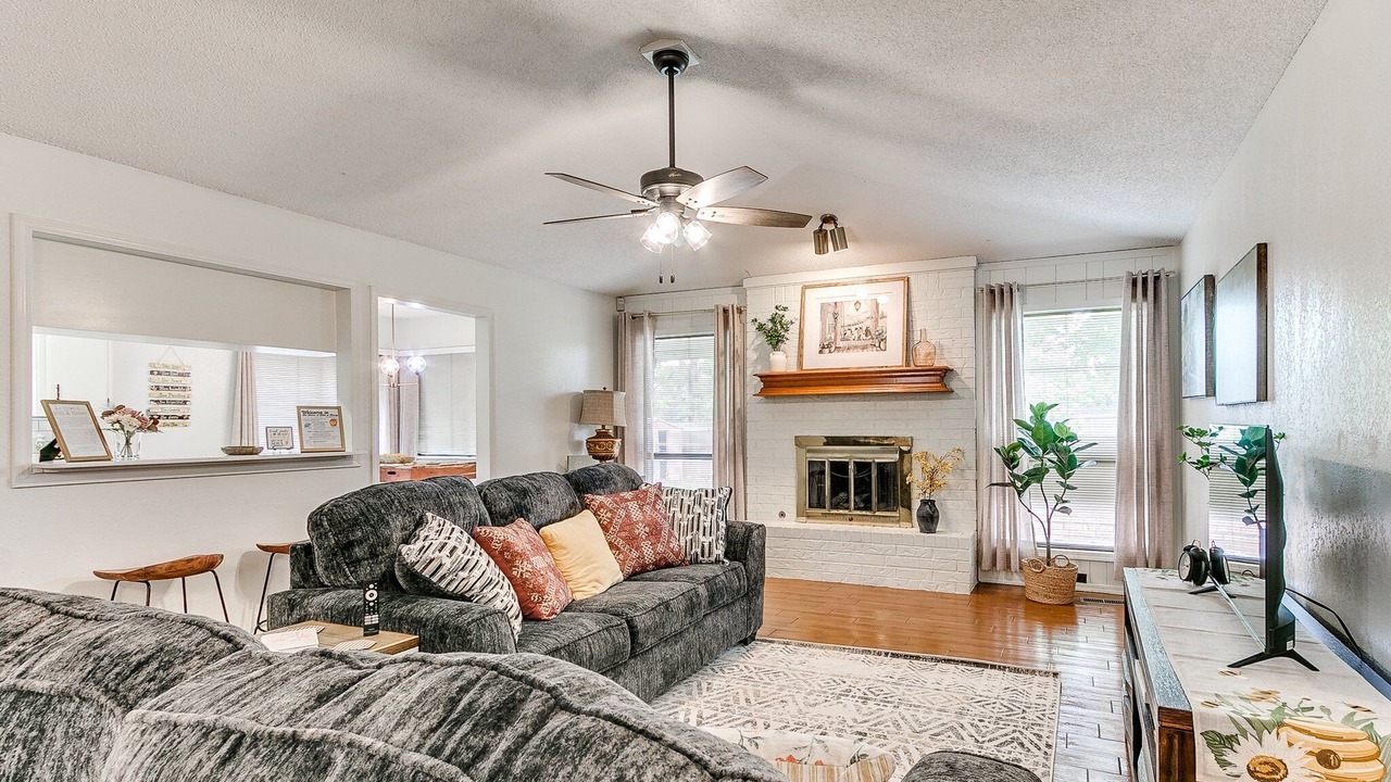 Photo of Livingroom in Oklahoma City