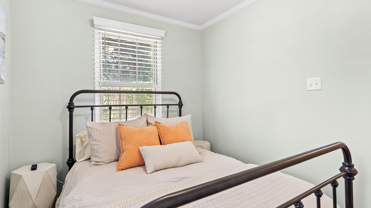 Photo of Bedroom in Mississippi City