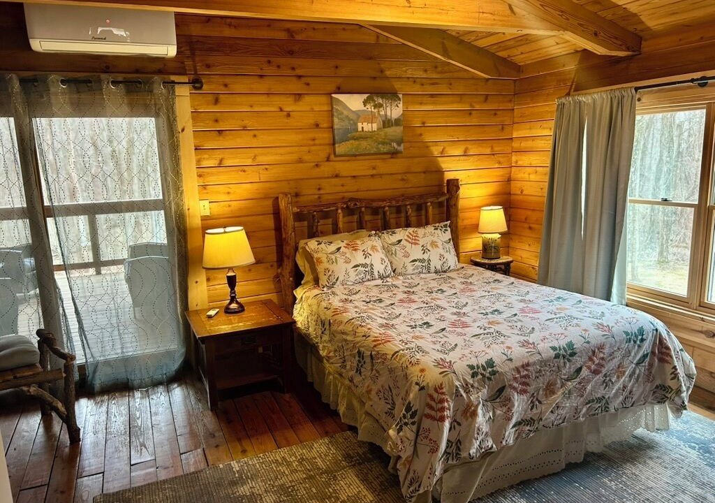 Photo of Bedroom in Waveland