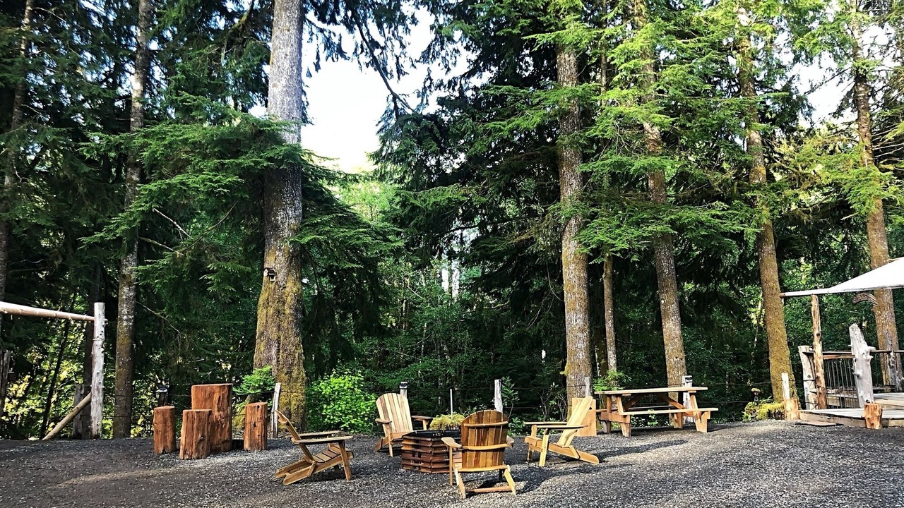 Photo of Others in Forks