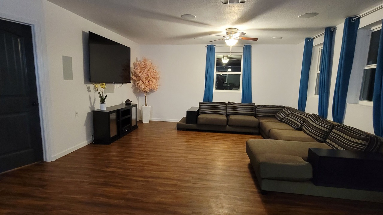Photo of Livingroom in Wills Point