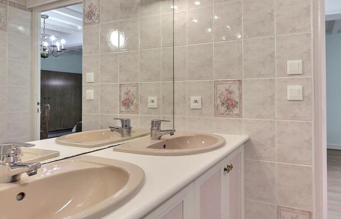 Photo of Bathroom in Saint-Meloir-des-Ondes