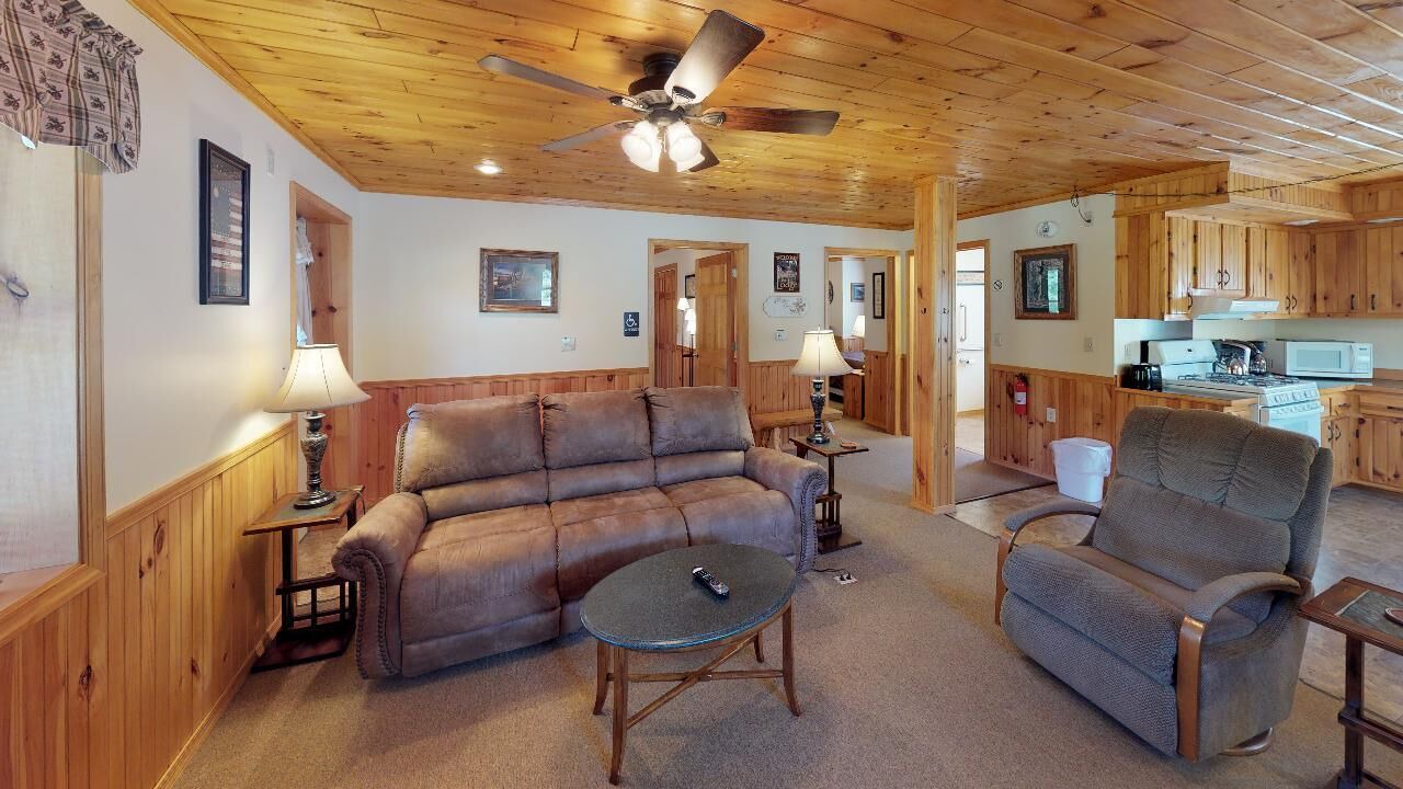 Photo of Livingroom in Gaines