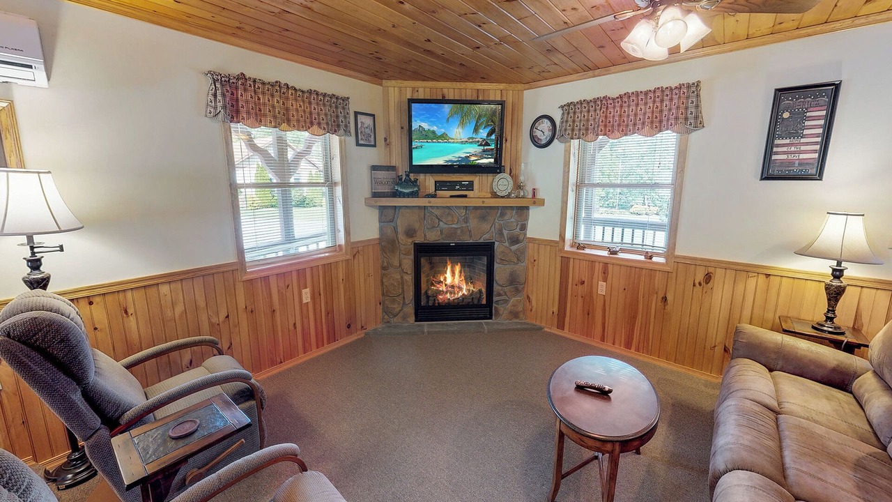 Photo of Livingroom in Gaines