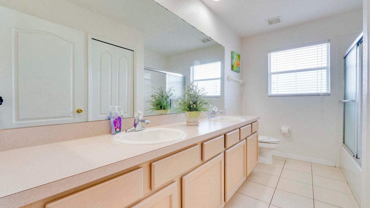 Photo of Bathroom in Highlands Reserve