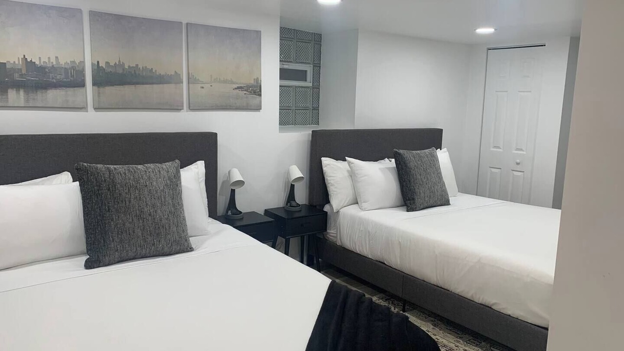 Photo of Bedroom in Andersonville