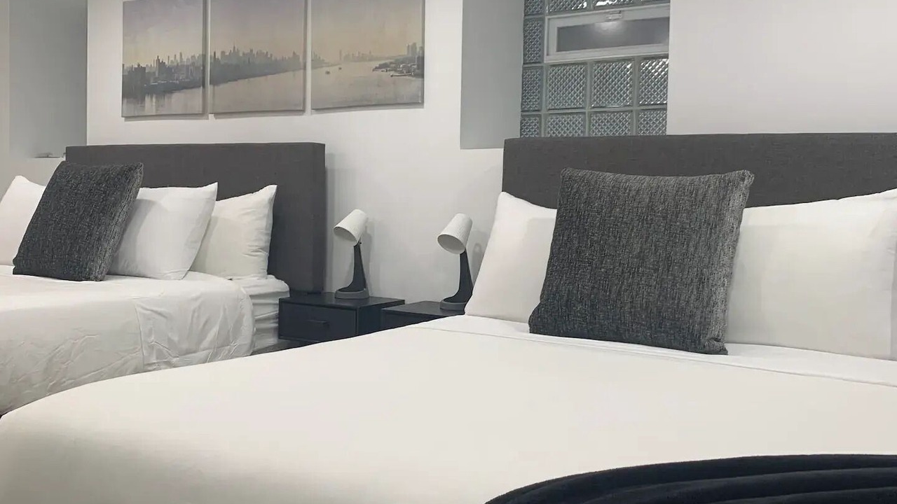 Photo of Bedroom in Andersonville