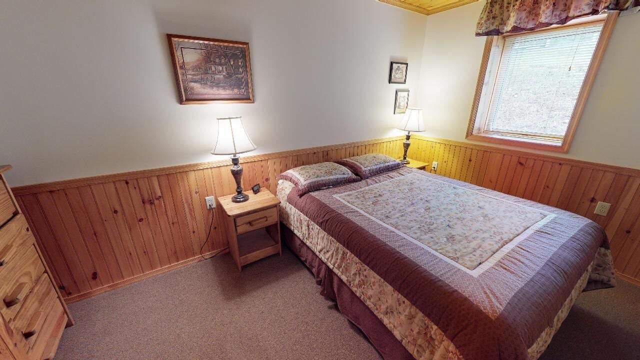 Photo of Bedroom in Gaines