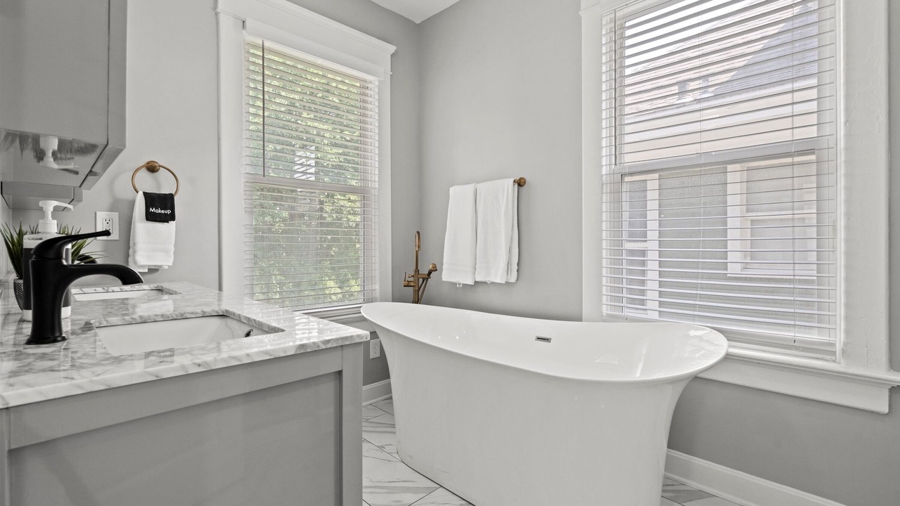 Photo of Bathroom in Hanover Place