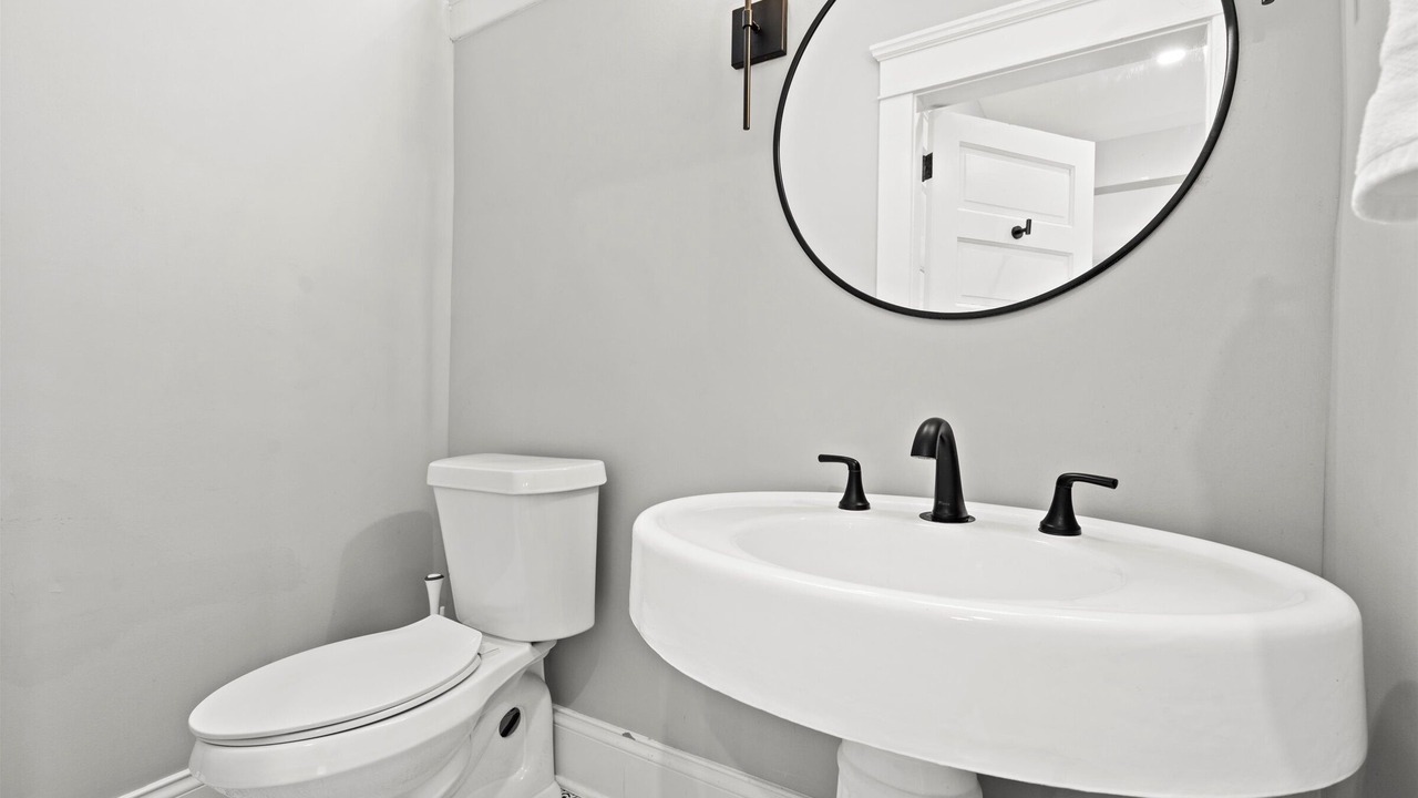 Photo of Bathroom in Hanover Place