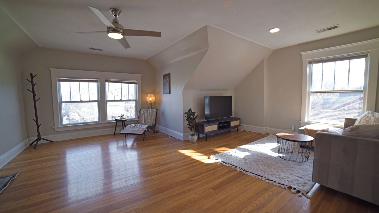 Photo of Livingroom in Midtown - Westport