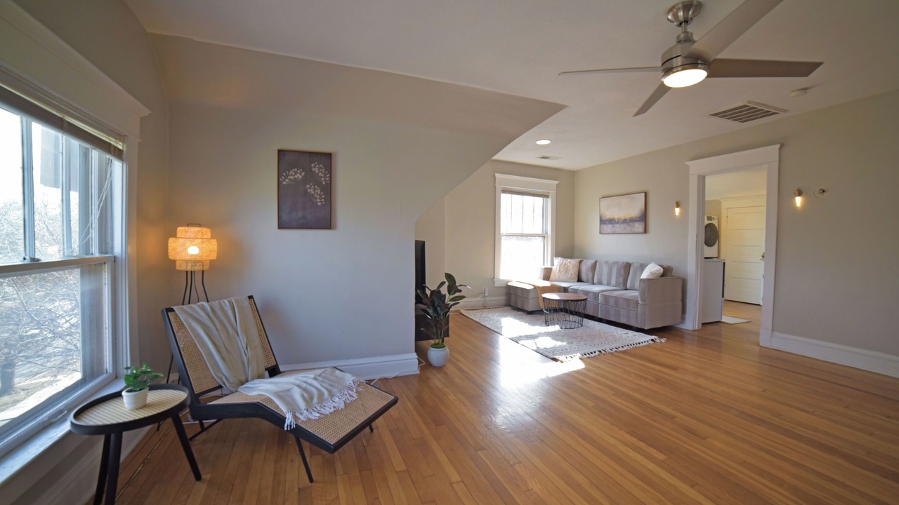 Photo of Livingroom in Midtown - Westport