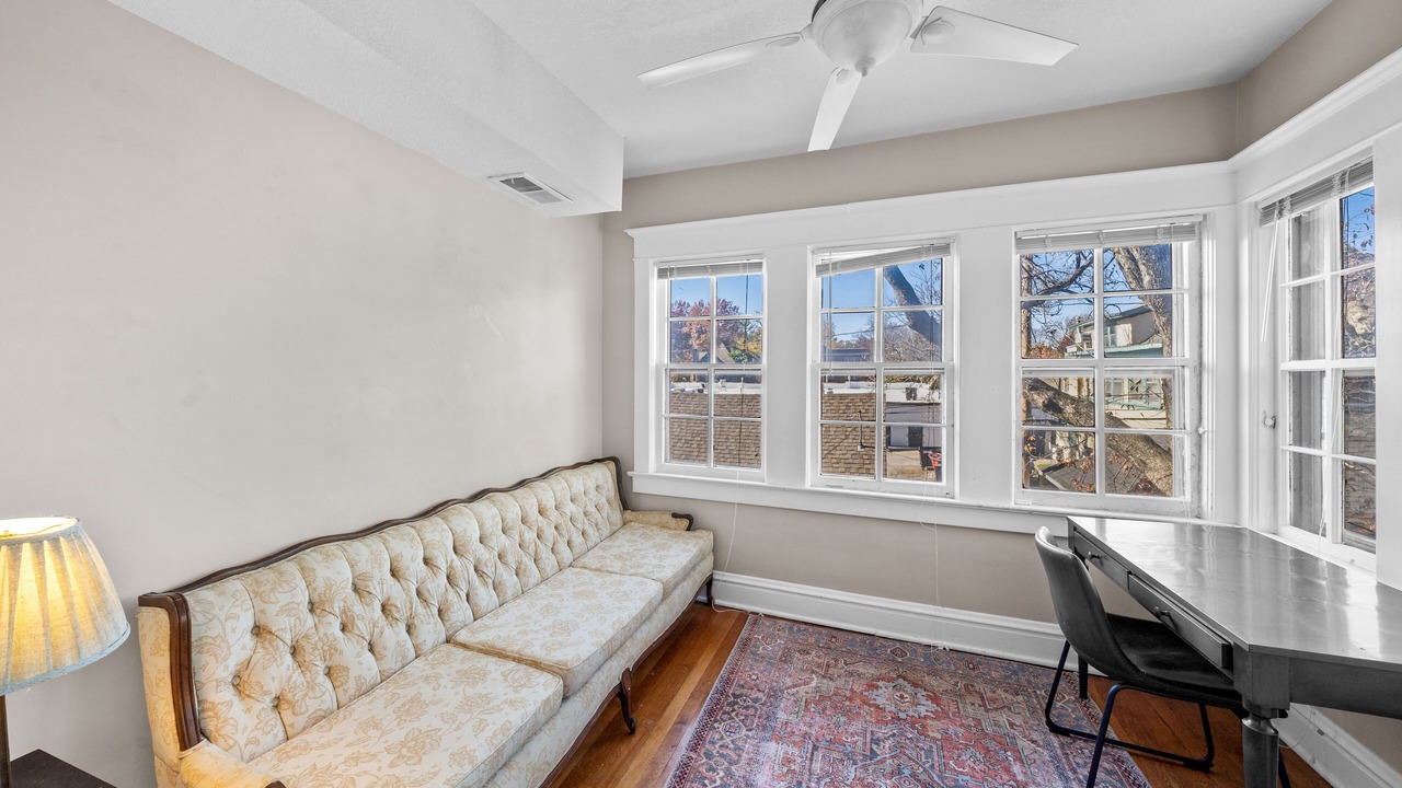 Photo of Livingroom in Midtown - Westport