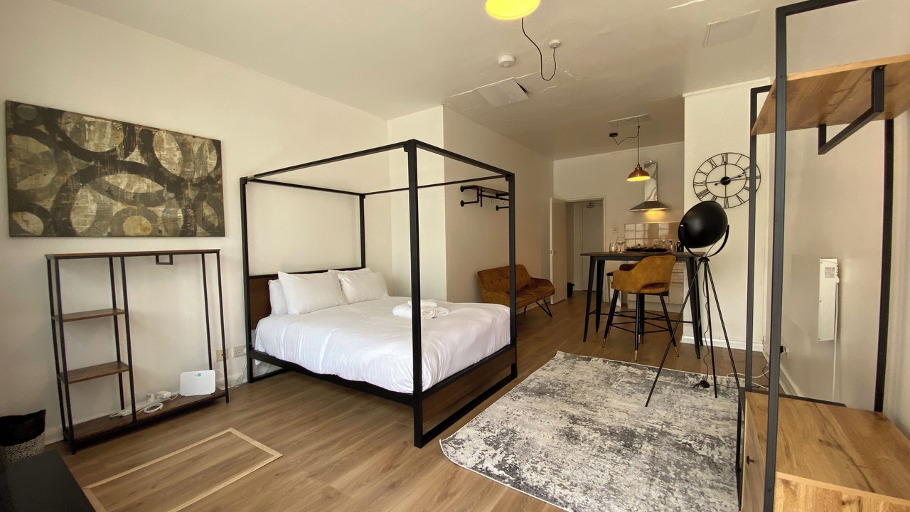 Photo of Bedroom in Elephant and Castle