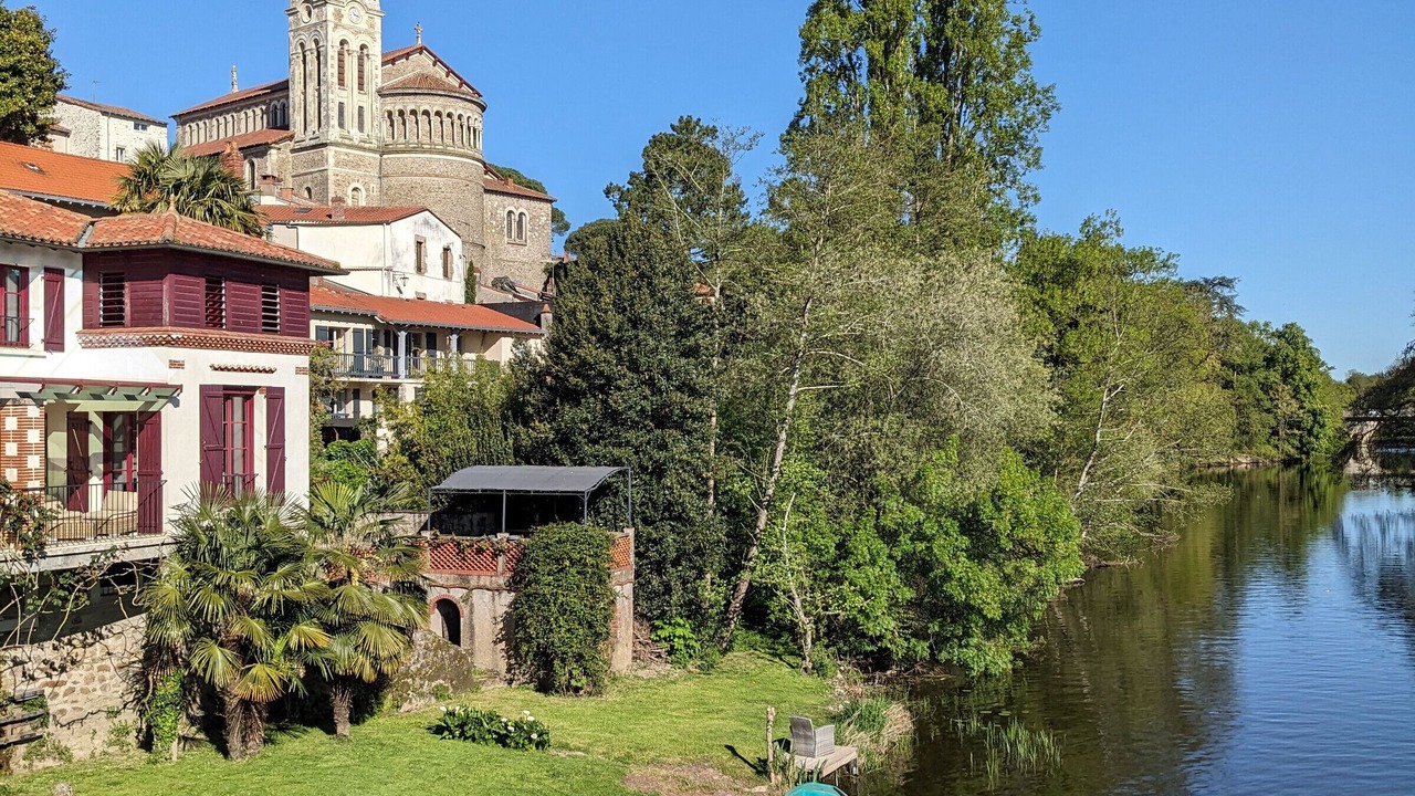 Photo of Others in Clisson