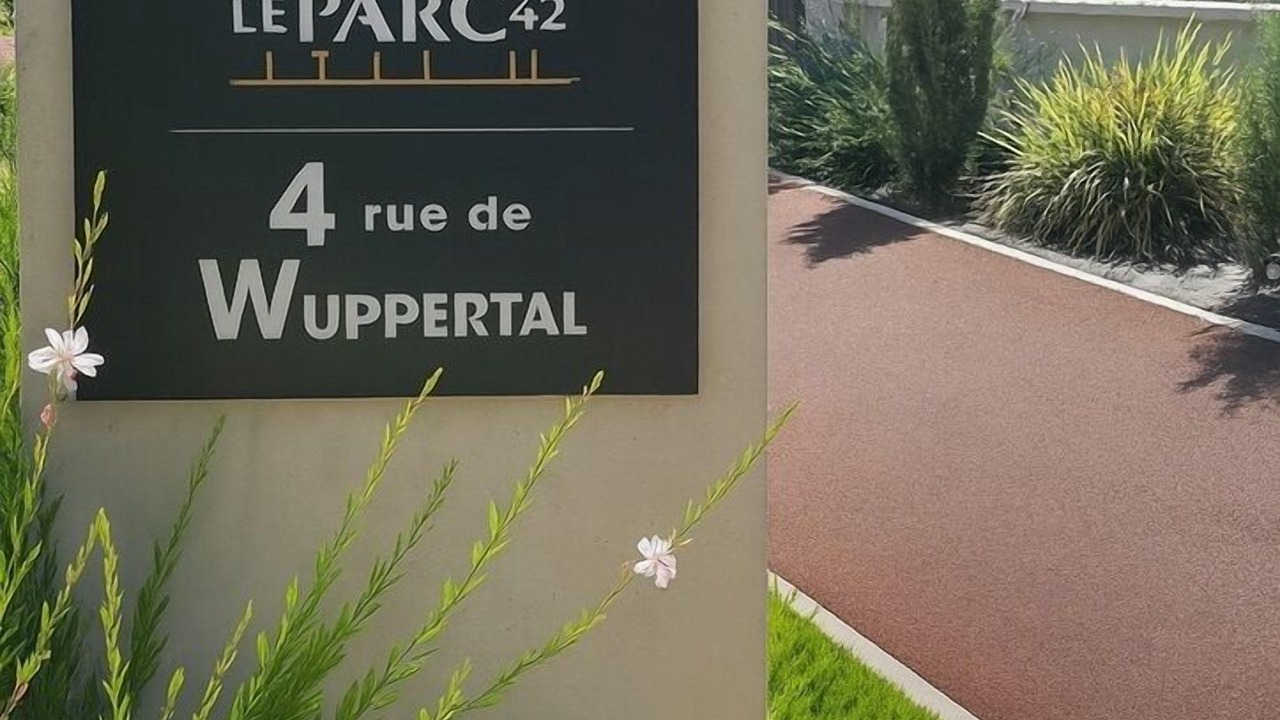 Photo of Outdoor in La Metare - Le Portail Rouge