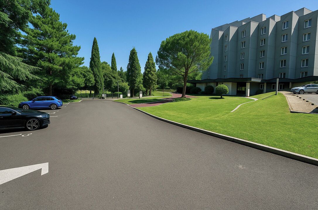 Photo of Outdoor in La Metare - Le Portail Rouge