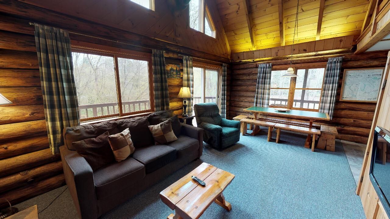 Photo of Livingroom in Gaines
