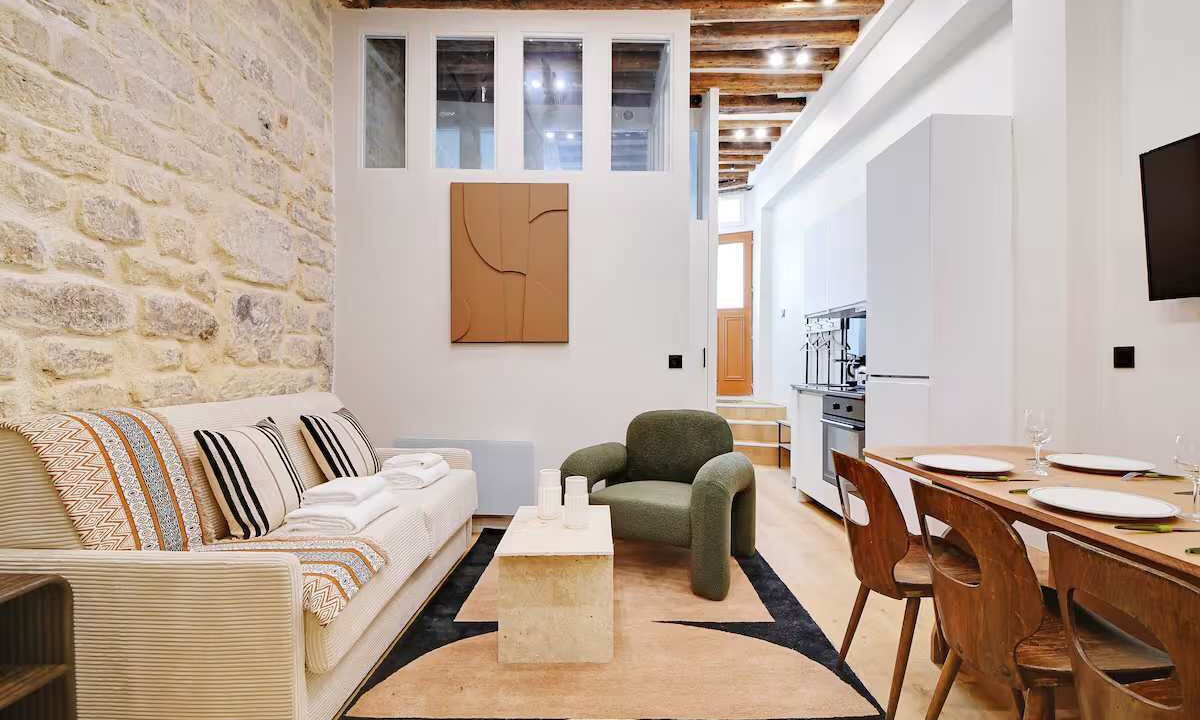 Photo of Livingroom in Strasbourg -Saint-Denis