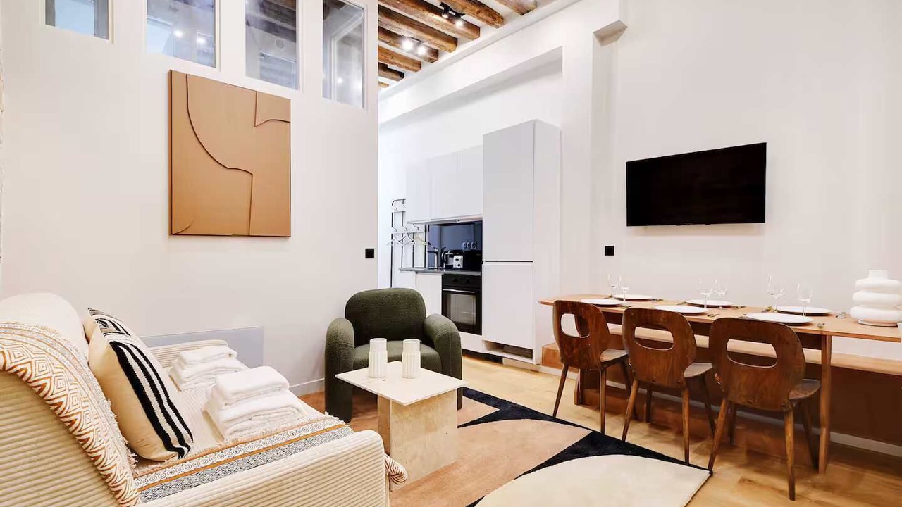 Photo of Livingroom in Strasbourg -Saint-Denis