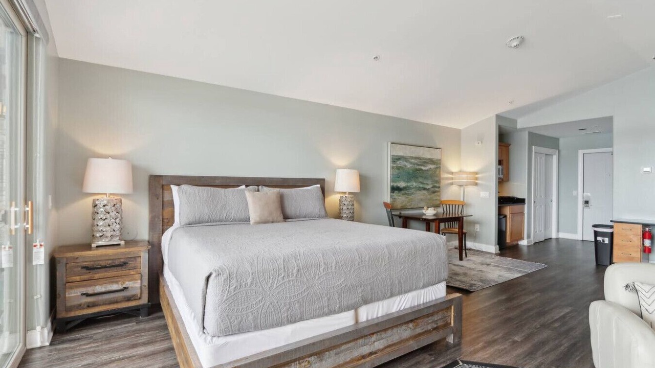 Photo of Bedroom in Lake Delton