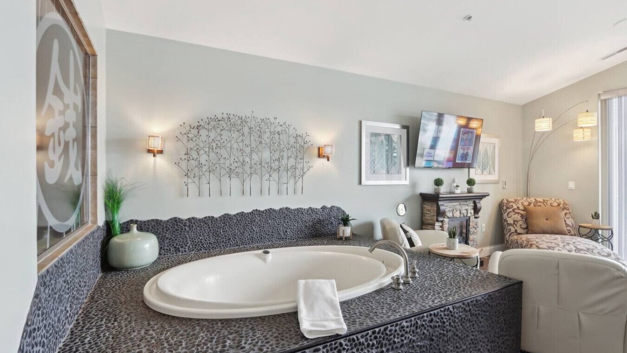 Photo of Bathroom in Lake Delton