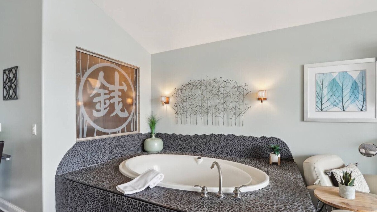 Photo of Bathroom in Lake Delton