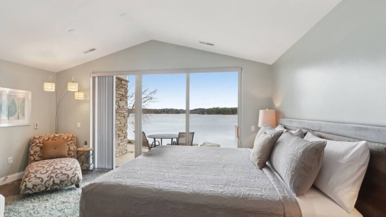 Photo of Bedroom in Lake Delton