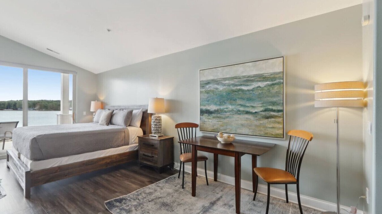 Photo of Bedroom in Lake Delton