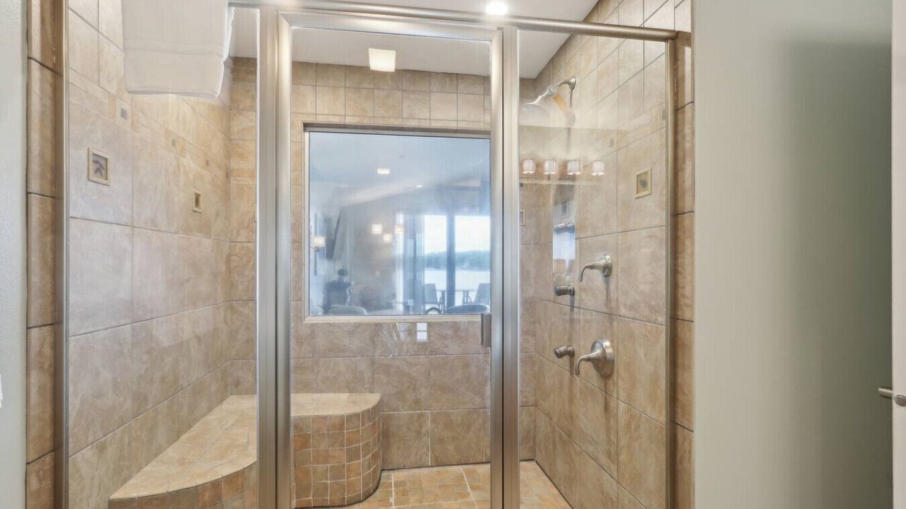 Photo of Bathroom in Lake Delton