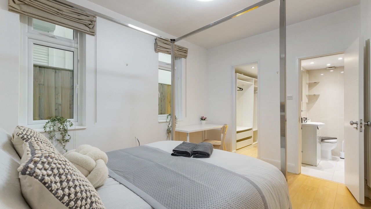 Photo of Bedroom in Golders Green