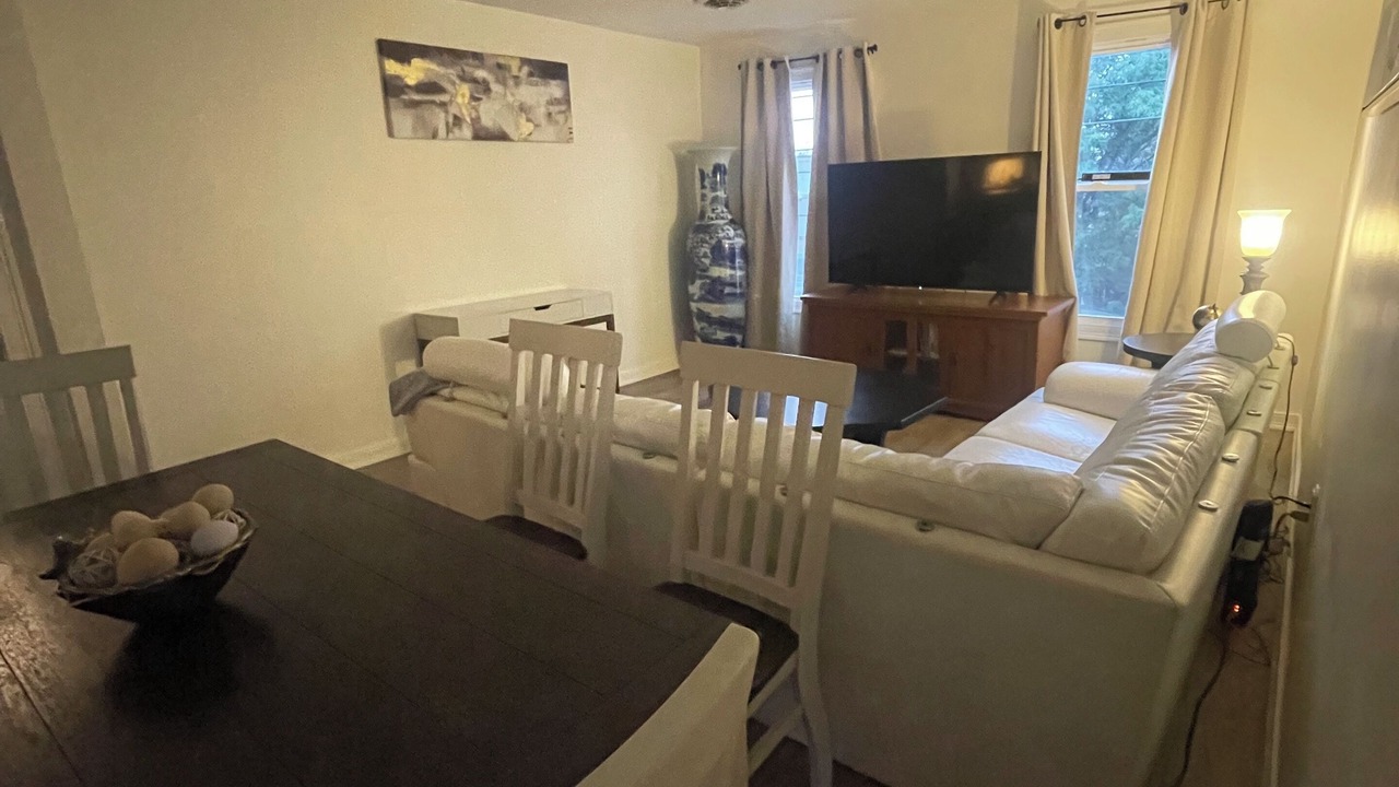Photo of Livingroom in Utica