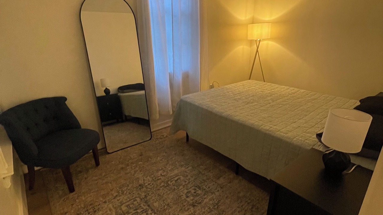 Photo of Bedroom in Utica