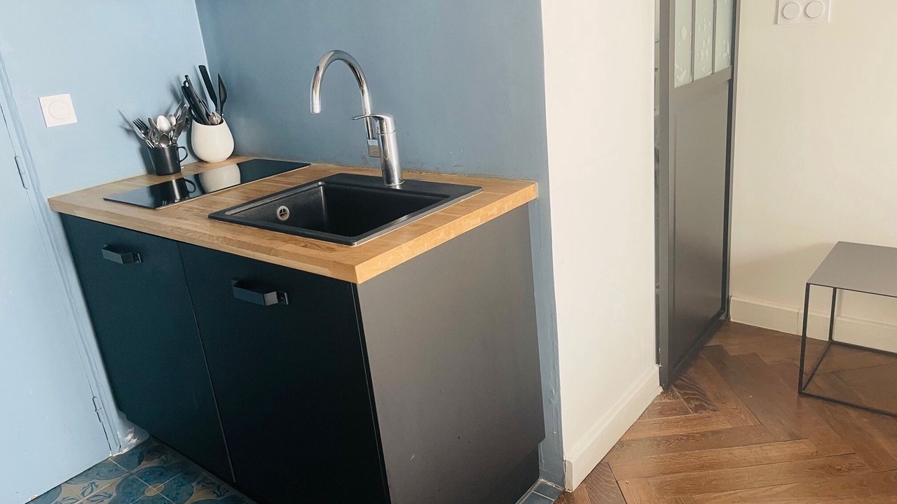 Photo of Kitchen in Quartier de la Folie-Mericourt