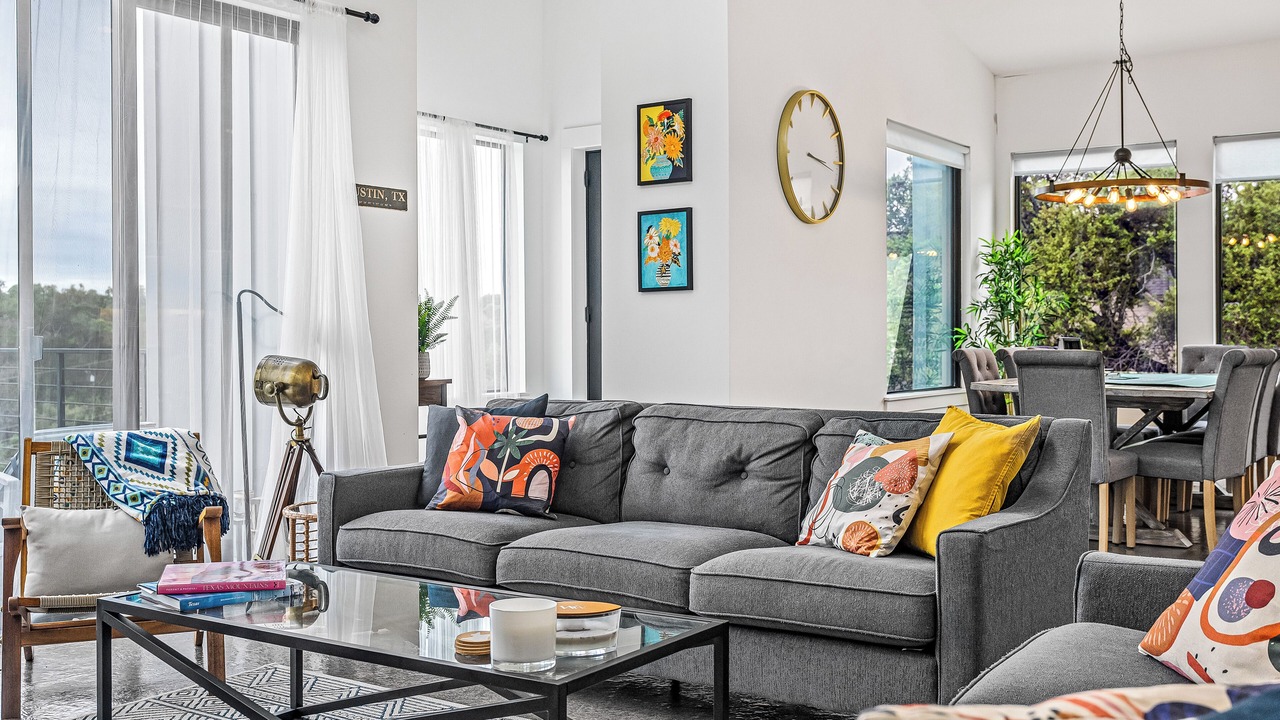 Photo of Livingroom in Apache Shores