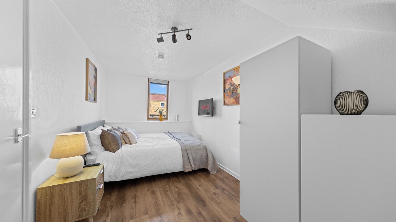 Photo of Bedroom in Telegraph Hill