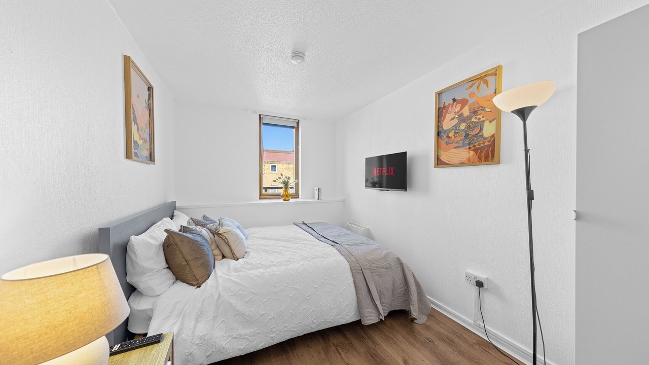 Photo of Bedroom in Telegraph Hill