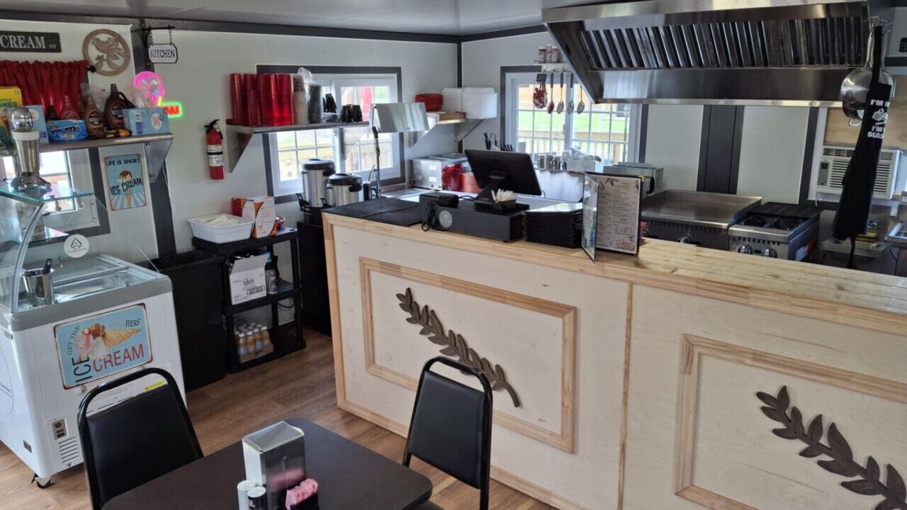 Photo of Others in Dinero