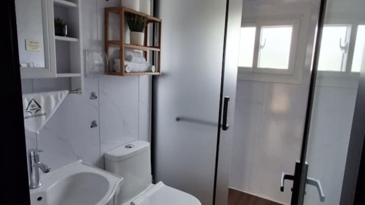 Photo of Bathroom in Dinero