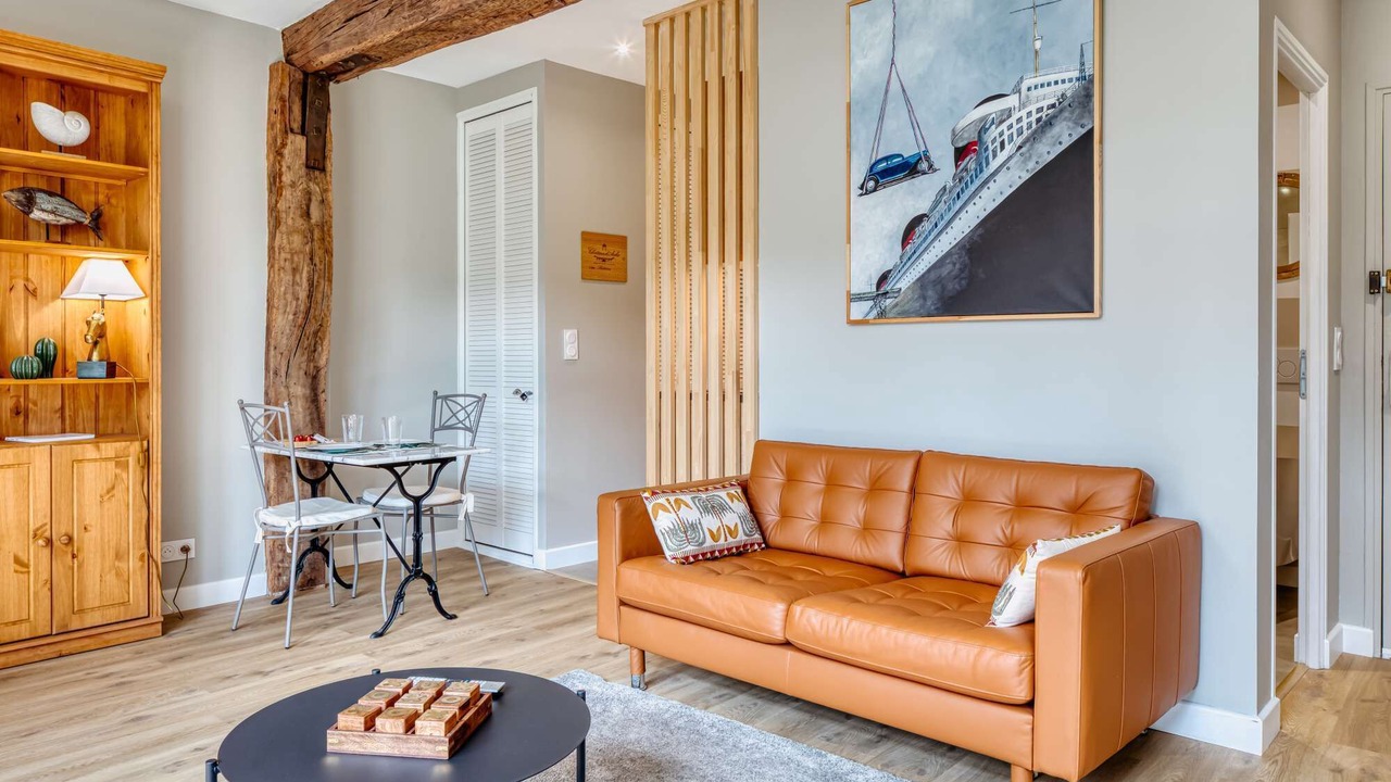 Photo of Bedroom in Rouen City Centre