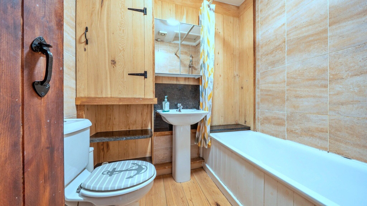 Photo of Bathroom in Brecon