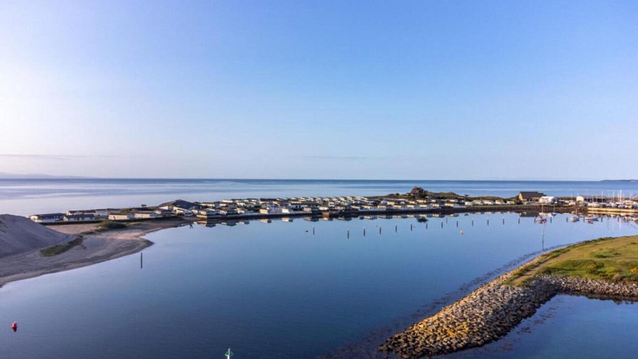 Photo of Others in Rhyd-y-clafdy