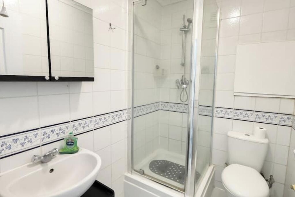 Photo of Bathroom in Walworth