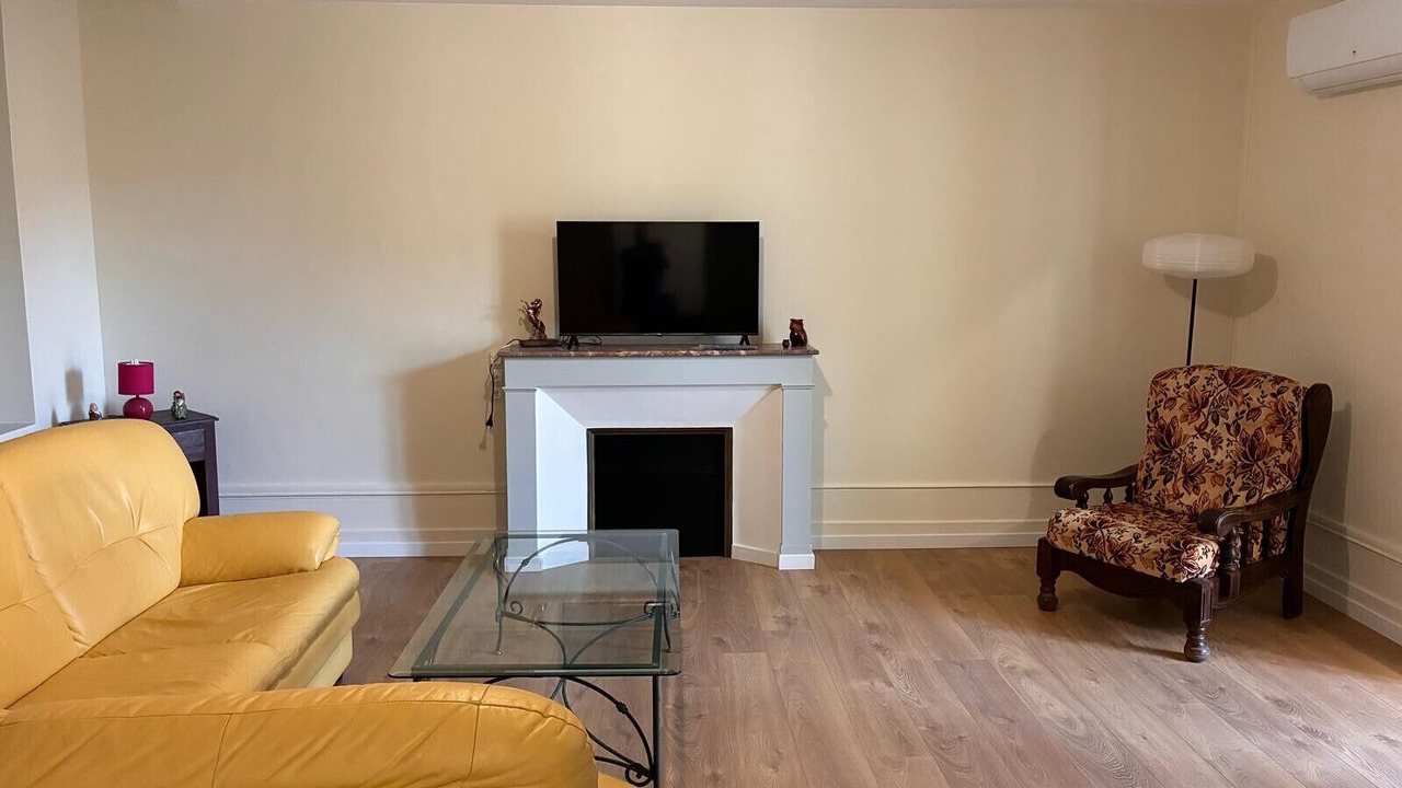 Photo of Livingroom in Ecueille