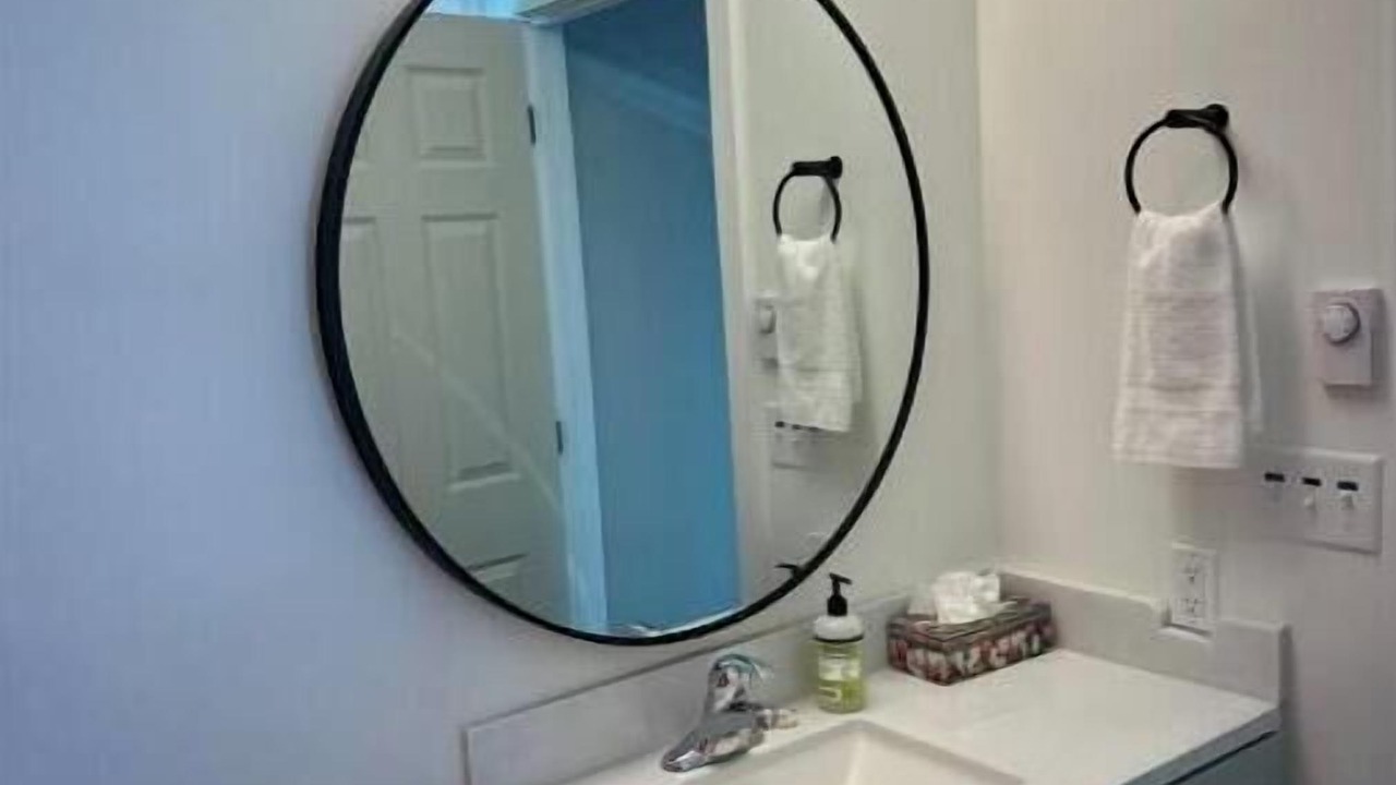 Photo of Bathroom in Meetinghouse Hill