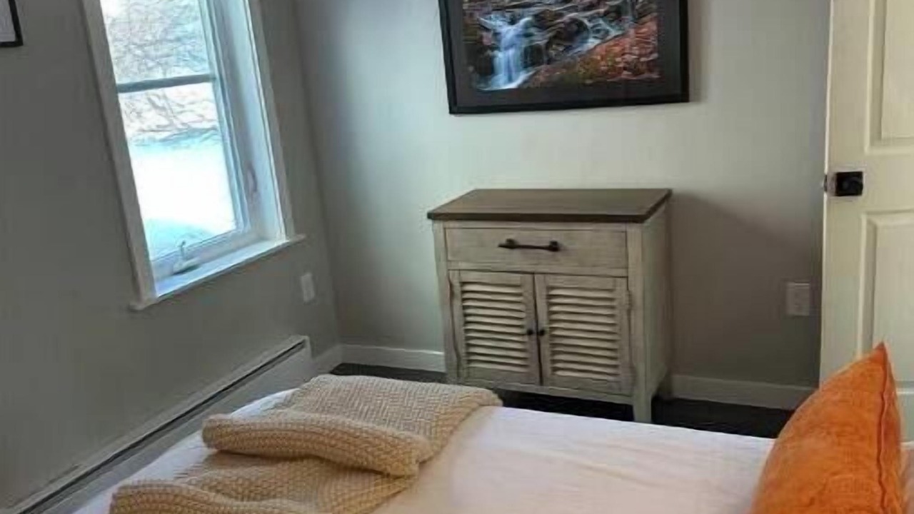 Photo of Bedroom in Meetinghouse Hill