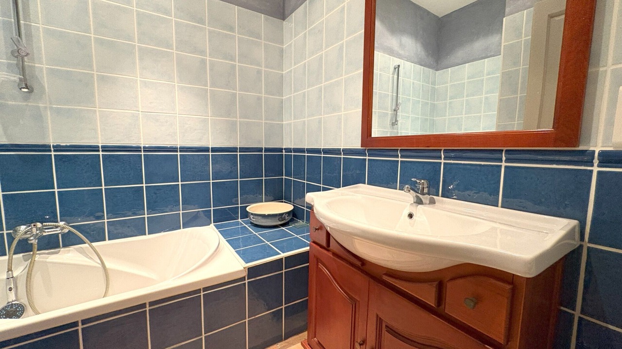 Photo of Bathroom in Garrigues