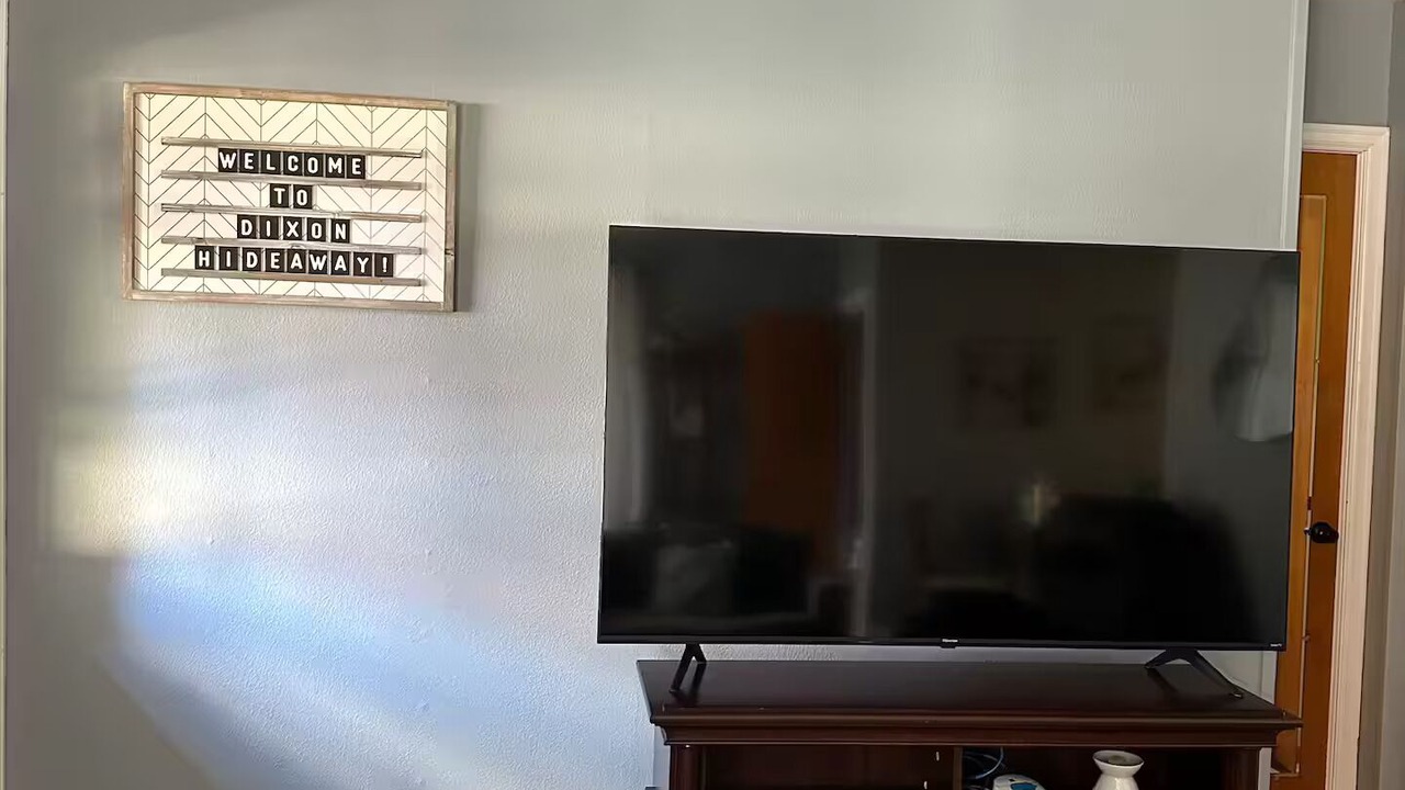 Photo of Livingroom in Dixon