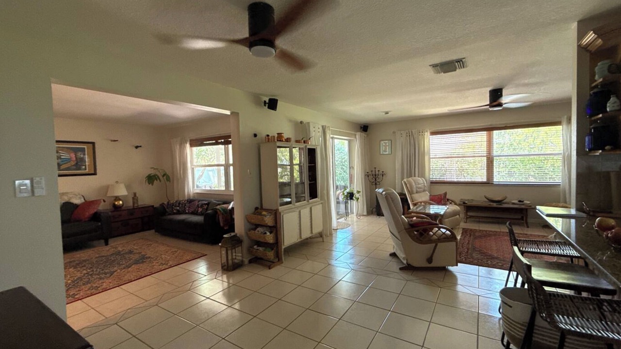 Photo of Livingroom in Seminole