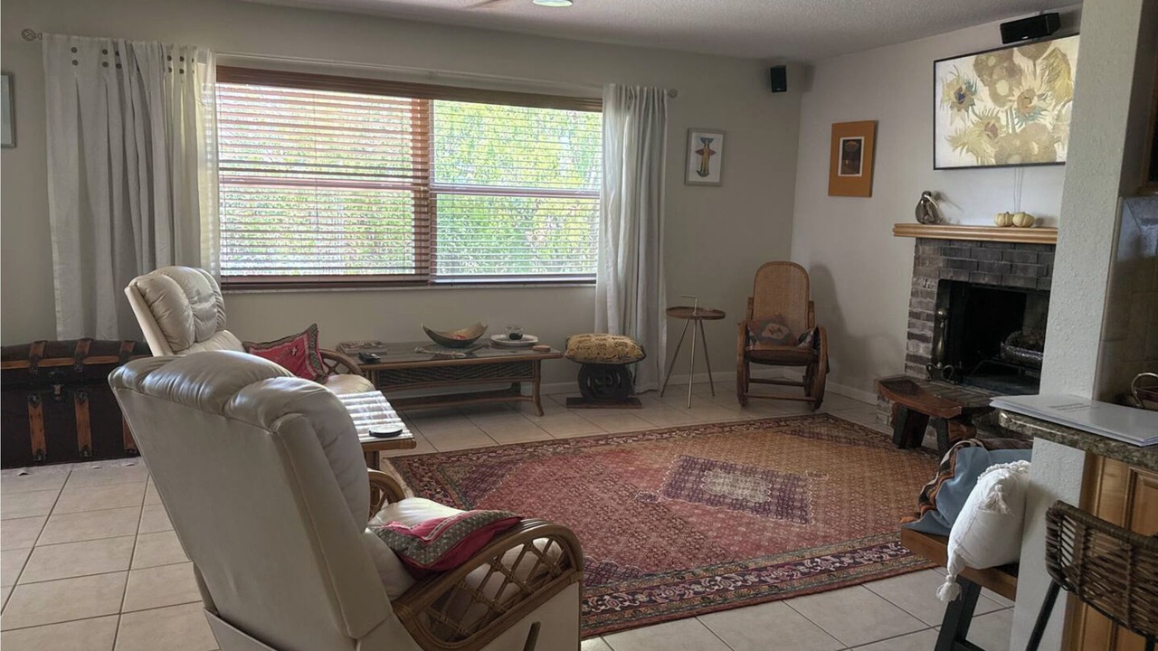 Photo of Livingroom in Seminole